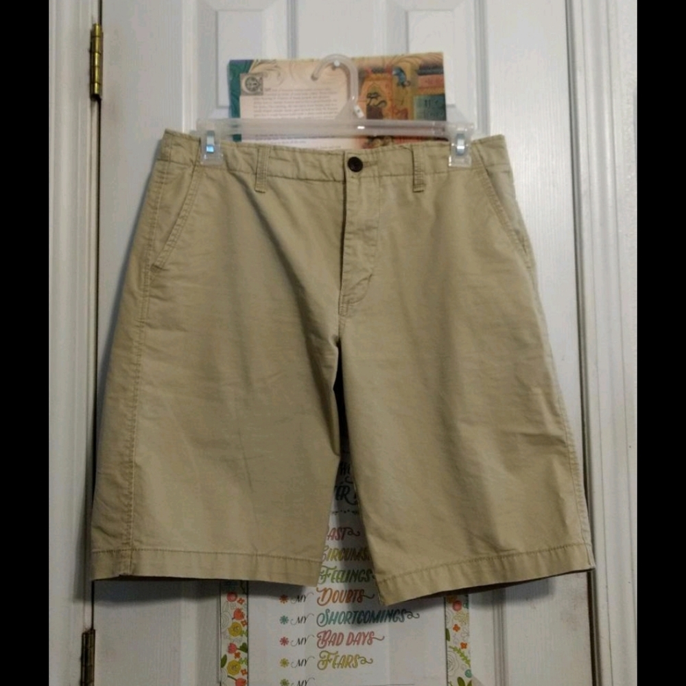 Like new, Aeropostale flat front, short